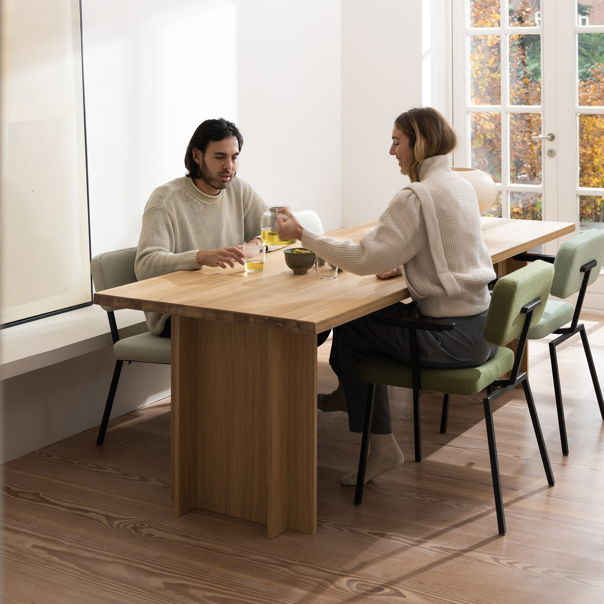 Column dining bench Oak black stain 180cm tapered