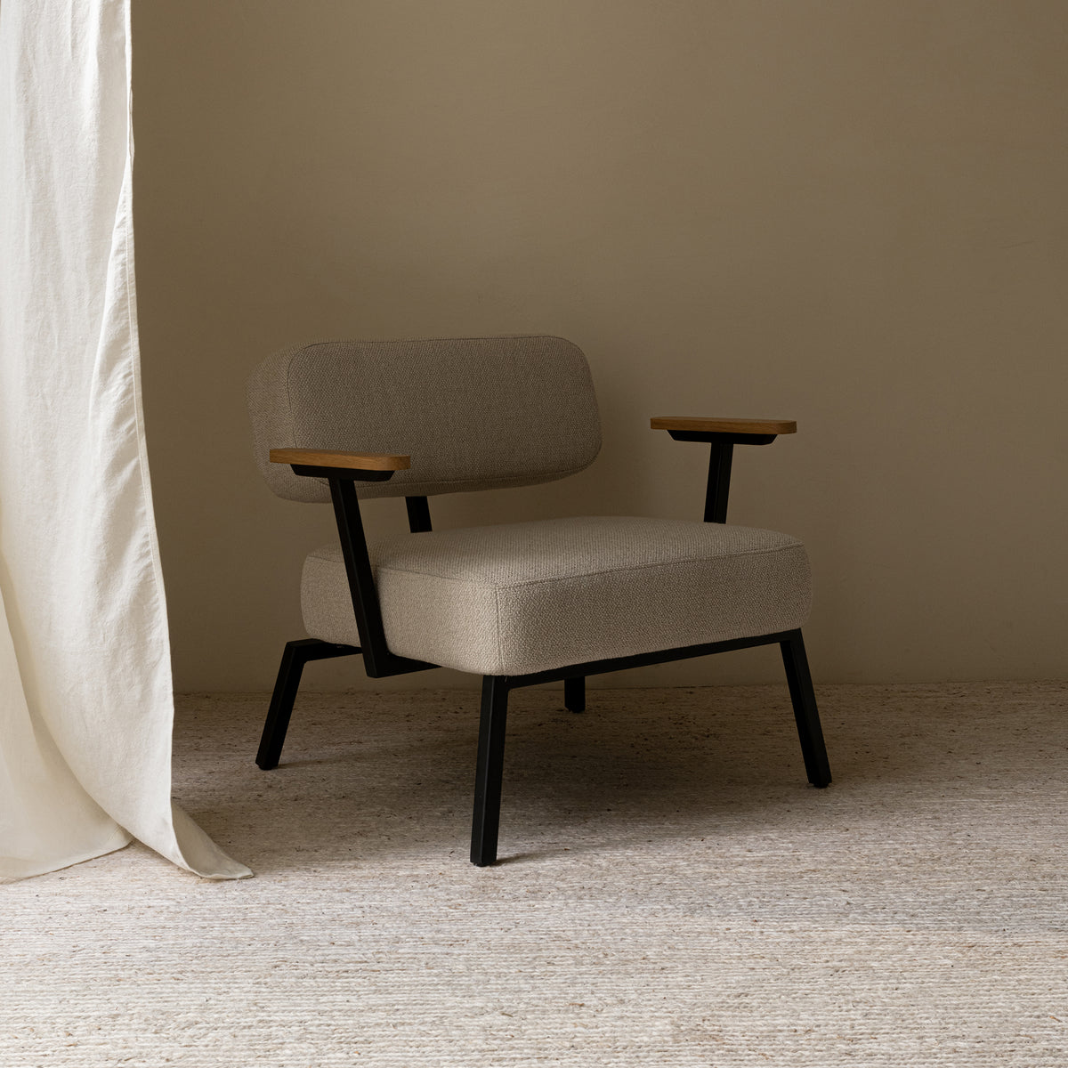 Ode fauteuil met armleuningen